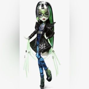 Monster High NRFB Haunt Couture Midnight Runway Frankie Stein. Still in shipper.